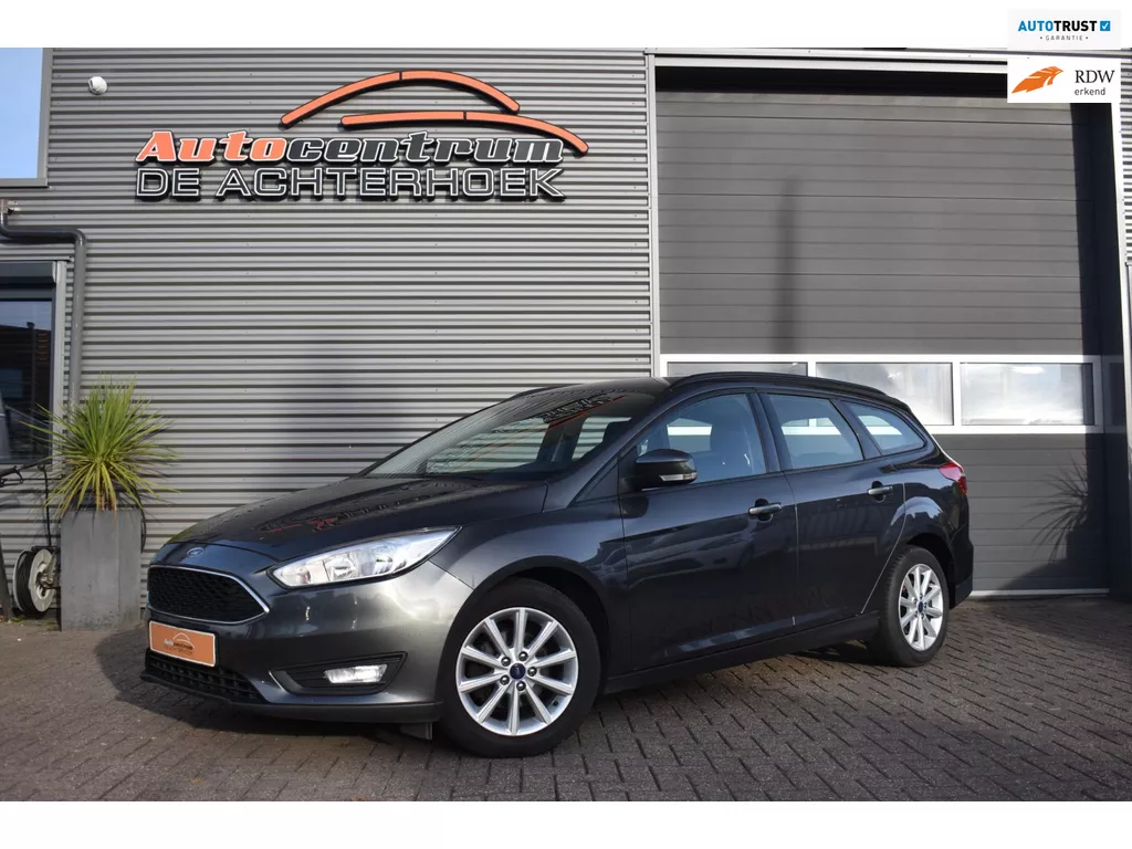 Ford Focus Wagon 1.0 Trend Navi / Cruise / Trekhaak!!