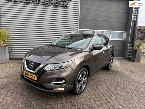 Nissan Qashqai 1.2 Tekna Pano / 1-Jaar garantie / Trekhaak!!