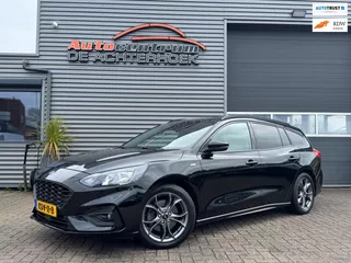 Ford Focus Wagon 1.0 EcoBoost Titanium St-line Navi | Stoelverwarming | Trekhaak!!