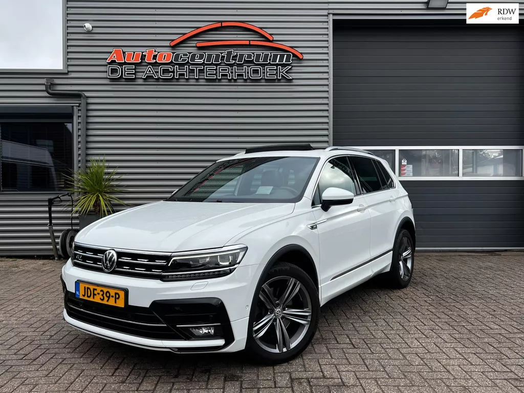 Volkswagen TIGUAN 2.0 TSI 4Motion Highline R-Line | PANO | Trekhaak | LED | Head Up