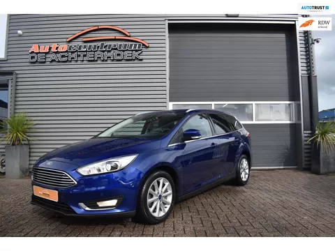 Ford Focus Wagon turnier 1.0 Titanium Xenon / Camera / Cruise control / Stoelverwarming!!