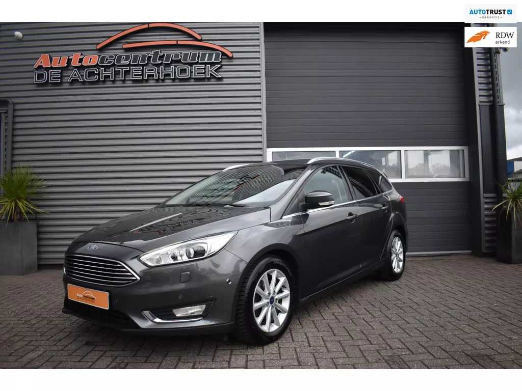 Ford Focus Wagon 1.0 Titanium Xenon / Cruise control / Stoelverwarming!!