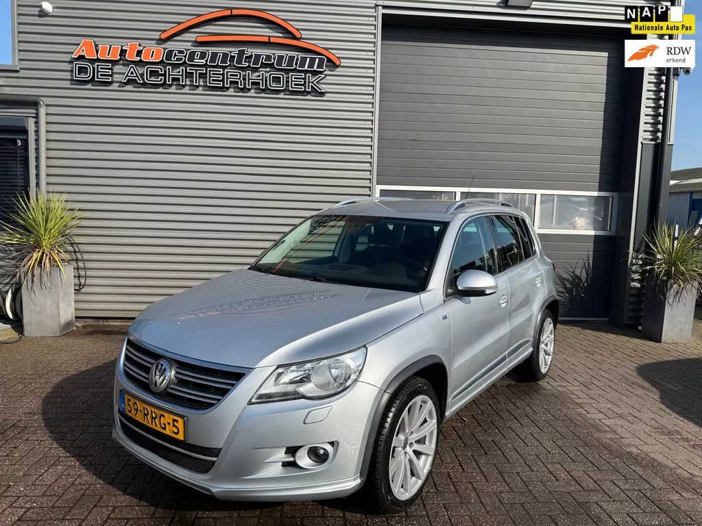 Volkswagen Tiguan 1.4 TSI Sport&Style R-LINE*Trekhaak*Stoelverwarming! Volkswagen Tiguan 1.4 TSI Sport&Style R-LINE*Trekhaak*Stoelverwarming!